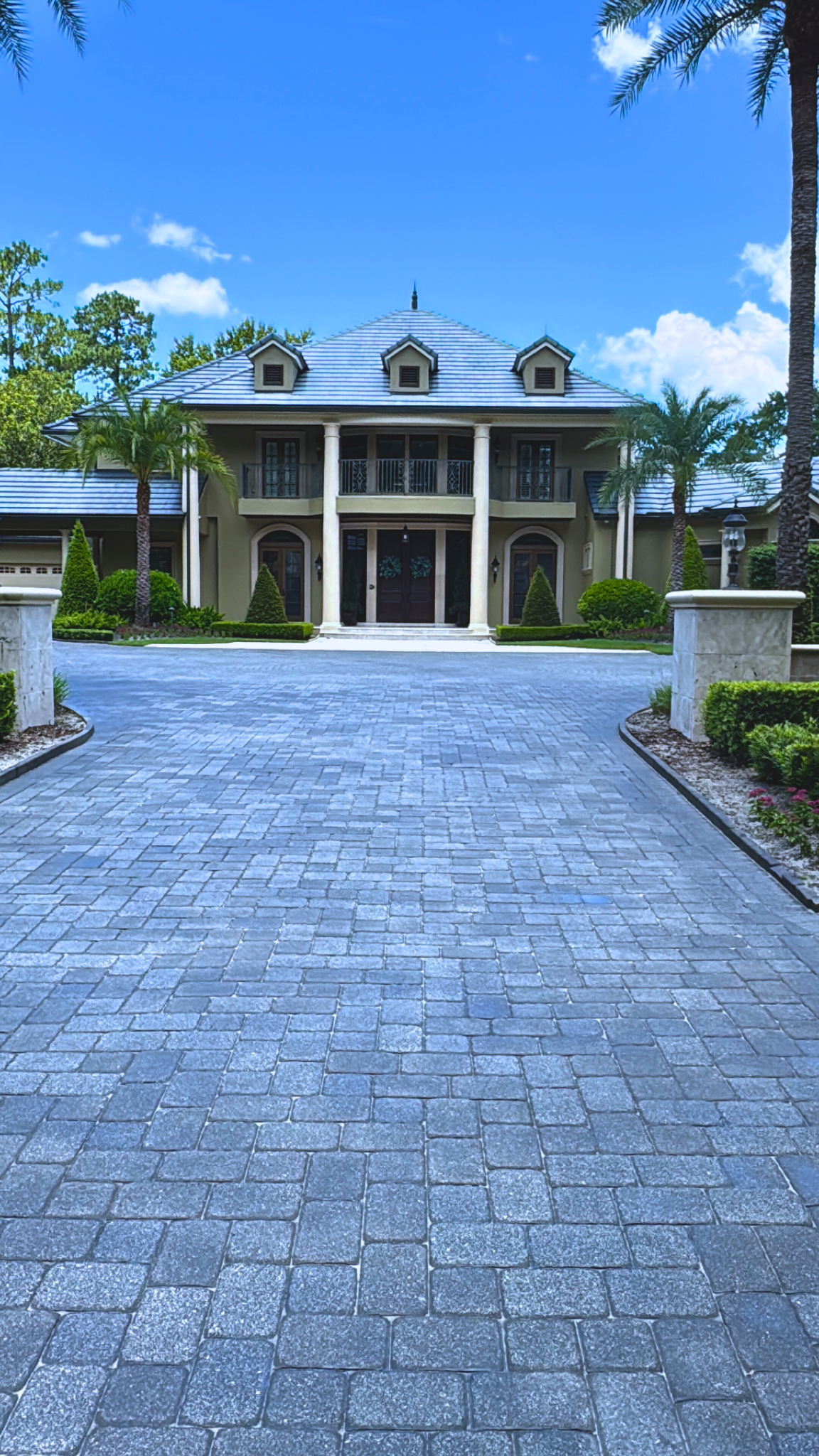 Extreme Driveway Cleaning Transformation